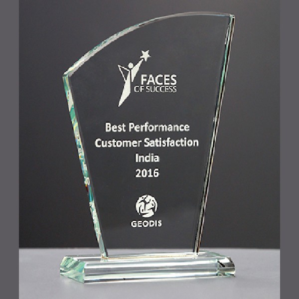 Darling Blue Peaks Crystal Trophy